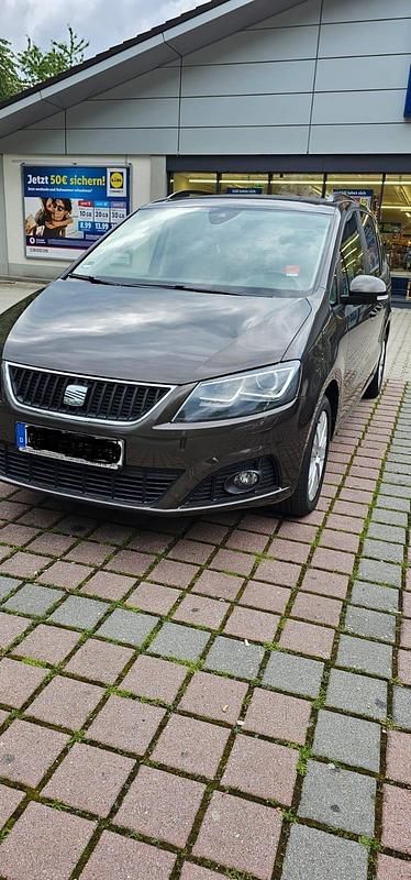 Braun Gebraucht 2014 Seat Alhambra Van / Kleinbus | 11.000 € (Fairer Preis) - Bild 1/4