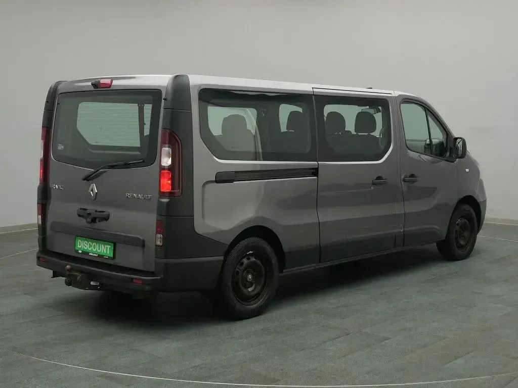 Gebraucht Renault Trafic Expression 145 PS (106 kW) 2016 Grau Van / Kleinbus