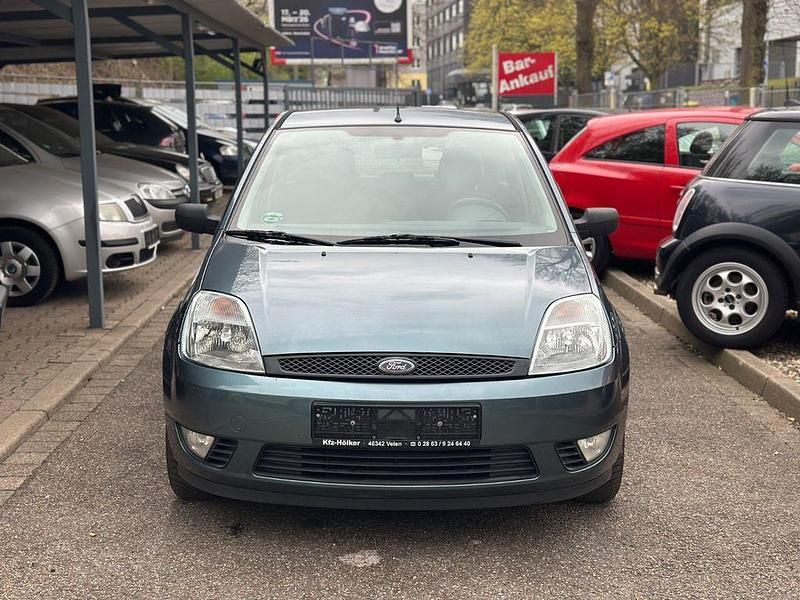 Gebraucht Ford Fiesta Trend 80 PS (58 kW) 2002 Grün Kleinwagen