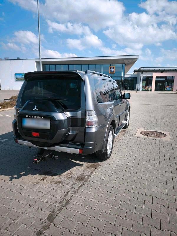 Second-hand Mitsubishi Pajero 2015 Gri SUV