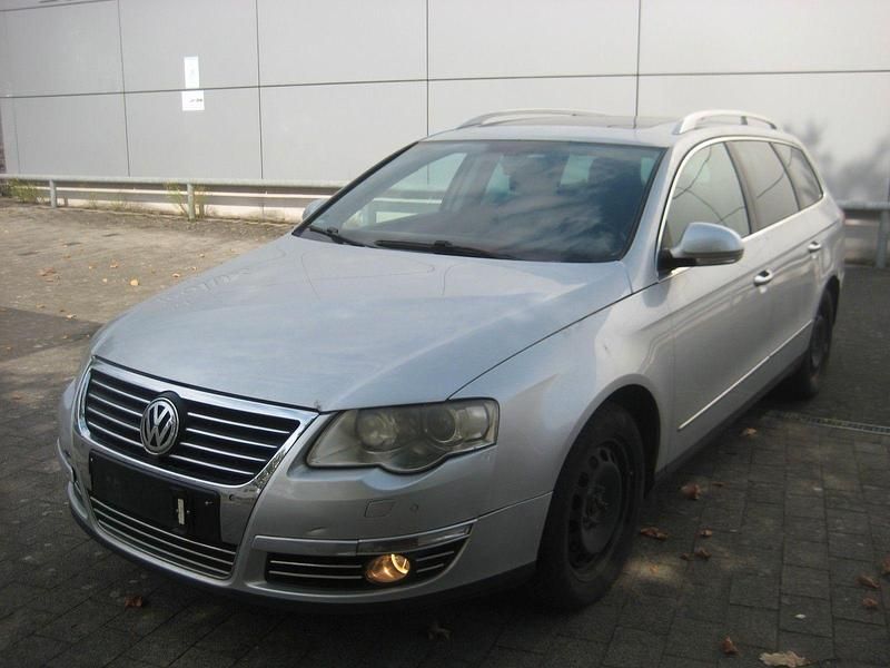 Silber Gebraucht 2006 VW Passat Kombi | 1.200 € (Superpreis) - Bild 1/4