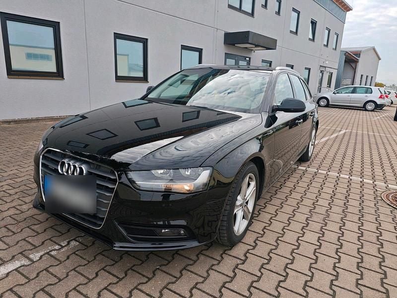 Schwarz Gebraucht 2015 Audi A4 Kombi | 9.500 € (Superpreis) - Bild 1/4