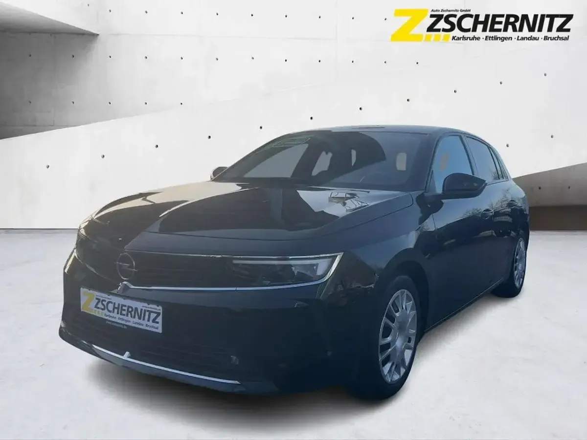 Gebraucht Opel Astra Edition 110 PS (80 kW) 2022 Diamant schwarz/karbon schwarz Limousine