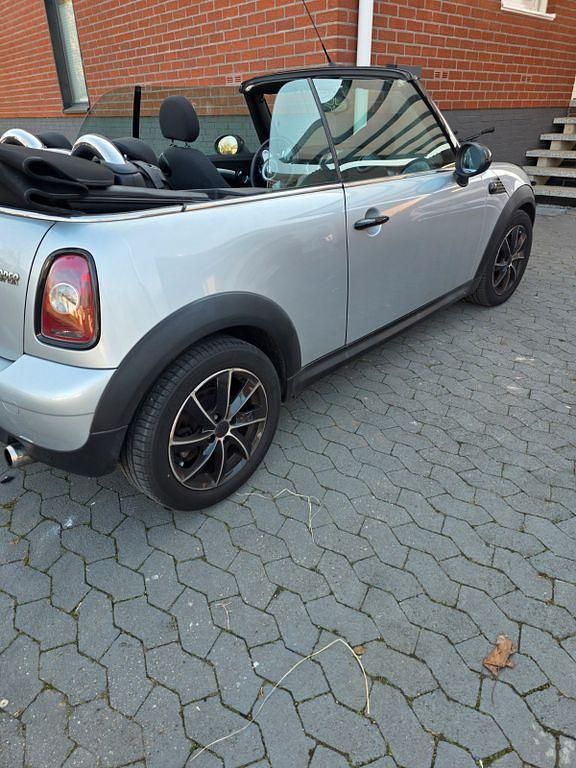 Gebraucht Mini Cooper Cabriolet 122 PS (89 kW) 2010 Silber Cabrio