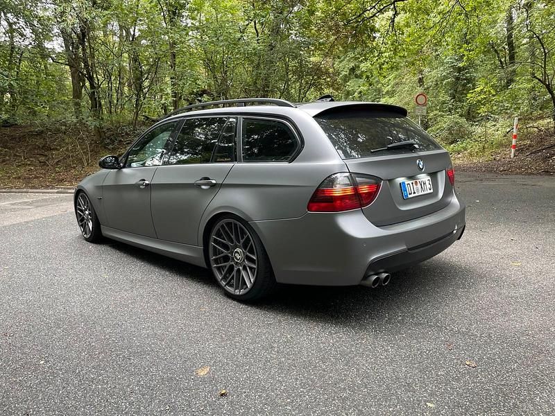 Grau Gebraucht 2005 BMW 325 M Performance Limousine | 10.950 € - Bild 1/4