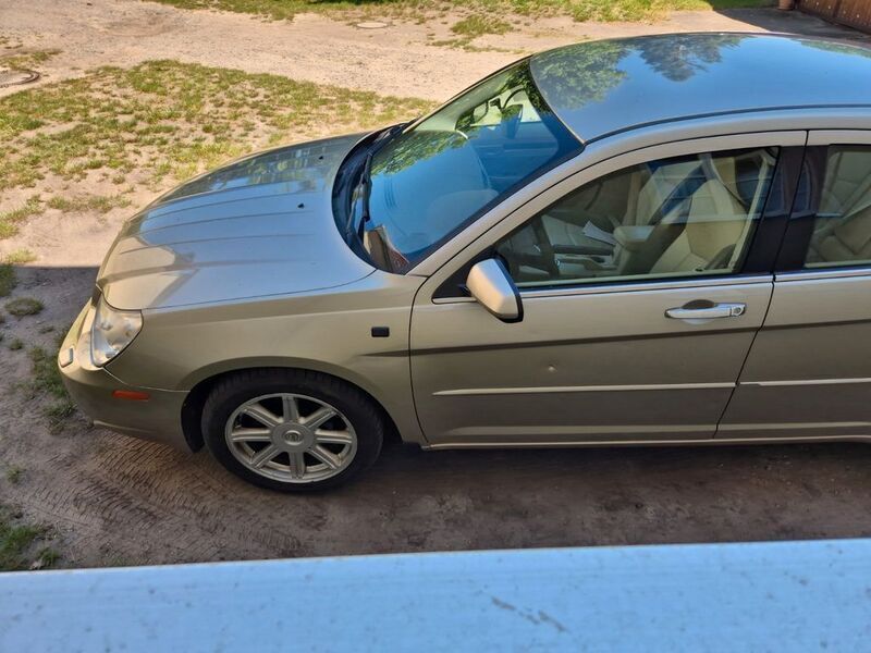 Beige Gebraucht 2008 Chrysler Sebring Limited Limousine | 1.550 € - Bild 1/4