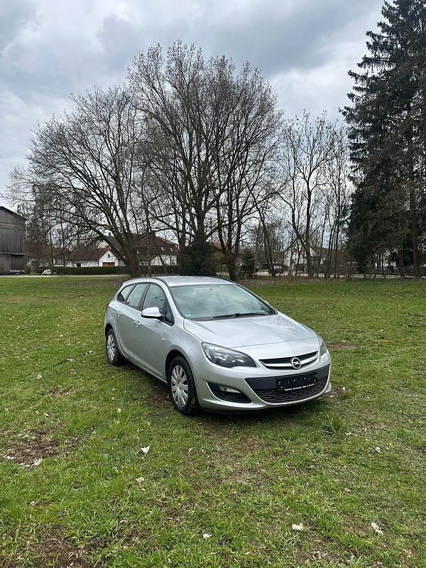 Gebraucht Opel Astra 116 PS (85 kW) 2016 Grau Kombi