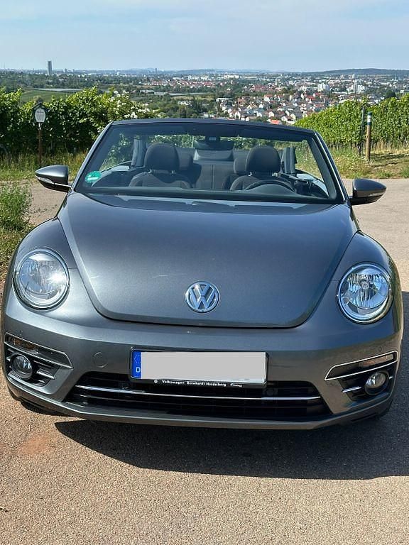 Gebraucht VW Beetle Sound 105 PS (77 kW) 2017 Grau Kleinwagen