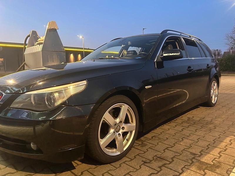 Gebraucht BMW 530 218 PS (160 kW) 2005 Schwarz Kombi