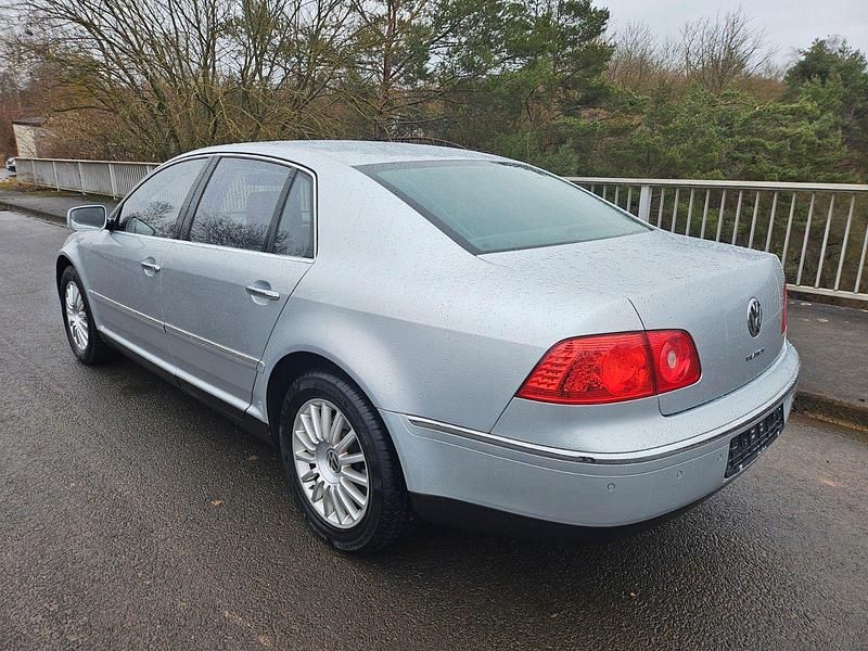 Usata VW Phaeton 224 CV (164 kW) 2006 Argento Berlina