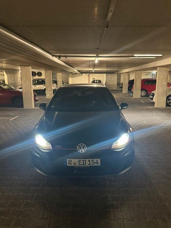 Gebraucht VW Golf VII GTI 230 PS (169 kW) 2016 Limousine