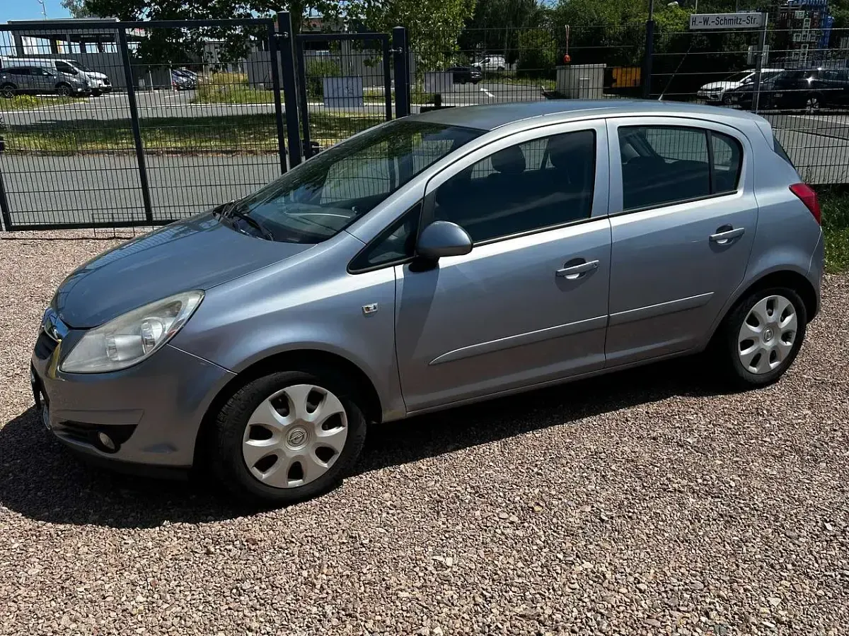 Gebraucht Opel Corsa 90 PS (66 kW) 2007 Silber Kleinwagen