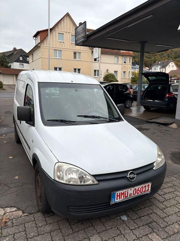 Weiß Gebraucht 2008 Opel Combo Van / Kleinbus | 1.990 € (Guter Preis) - Bild 1/4