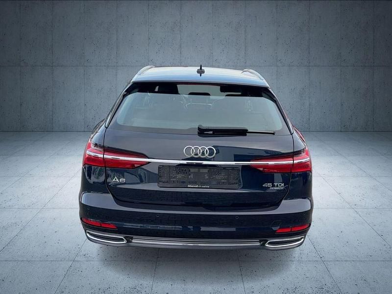 Używany Audi A6 Design 231 KM (169 kW) 2021 Niebieski Kombi
