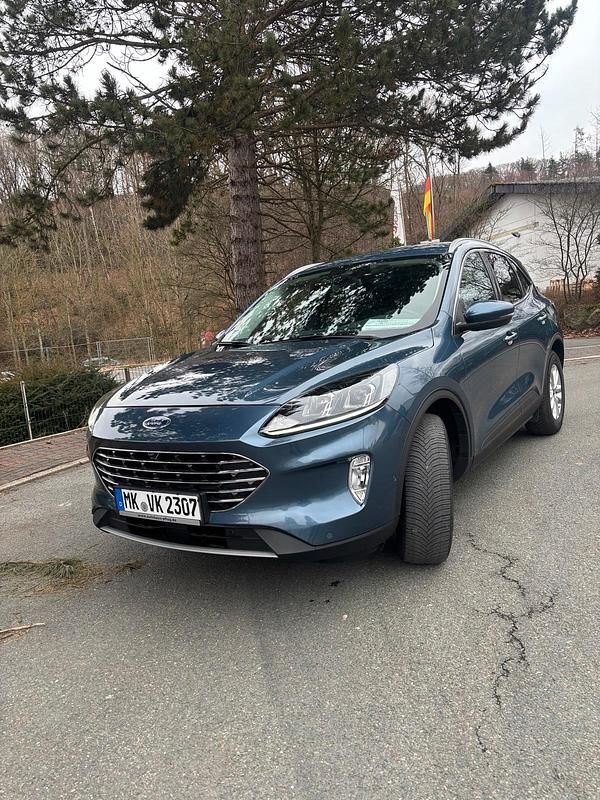 Blau Gebraucht 2022 Ford Kuga Titanium SUV | 20.000 € (Superpreis) - Bild 1/4