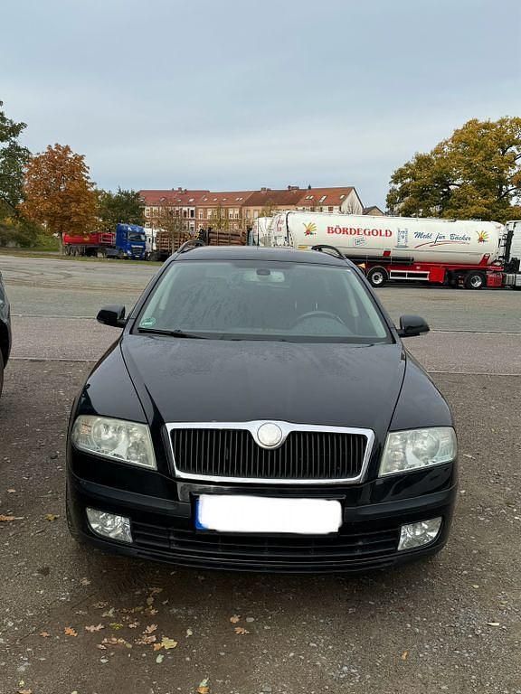 Schwarz Gebraucht 2008 Skoda Octavia Elegance Kombi | 2.199 € (Fairer Preis) - Bild 1/4