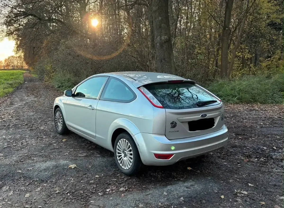 Gebraucht Ford Focus 142 PS (104 kW) 2010 Limousine