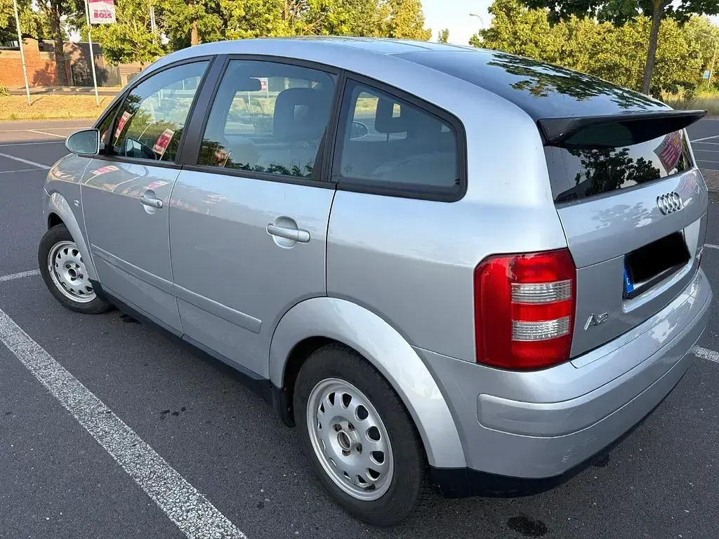 Gebraucht Audi A2 61 PS (44 kW) 2005 Silber Kleinwagen