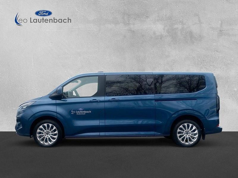 Gebraucht Ford Tourneo Custom Titanium 150 PS (110 kW) 2024 Chromablau metallic Van