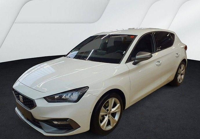 "nevada" weiss Gebraucht 2025 Seat Leon FR Limousine | 28.990 € (Fairer Preis) - Bild 1/2