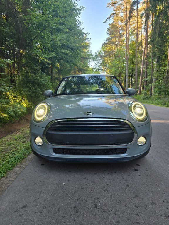 Grau Gebraucht 2018 Mini ONE Kleinwagen | 10.000 € (Guter Preis) - Bild 1/4