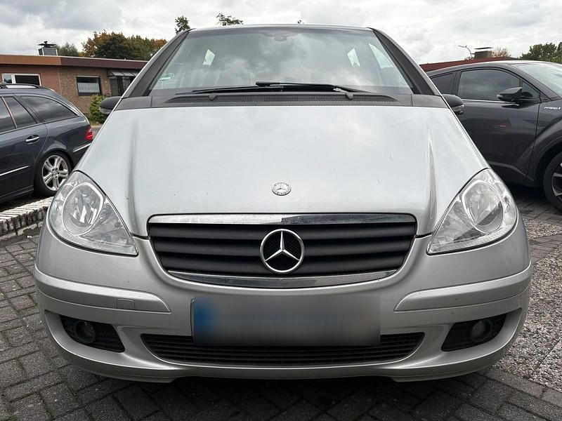 Silber Gebraucht 2004 Mercedes A150 Kleinwagen | 1.999 € (Etwas zu teuer) - Bild 1/4
