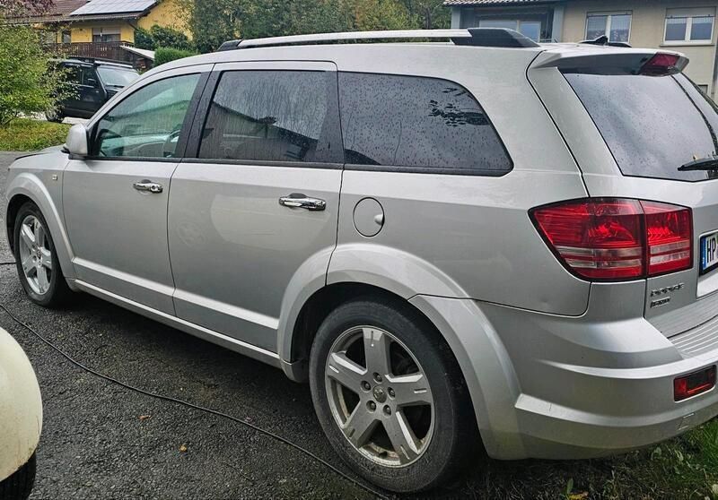 Silber Gebraucht 2010 Dodge Journey SUV | 4.500 € - Bild 1/4