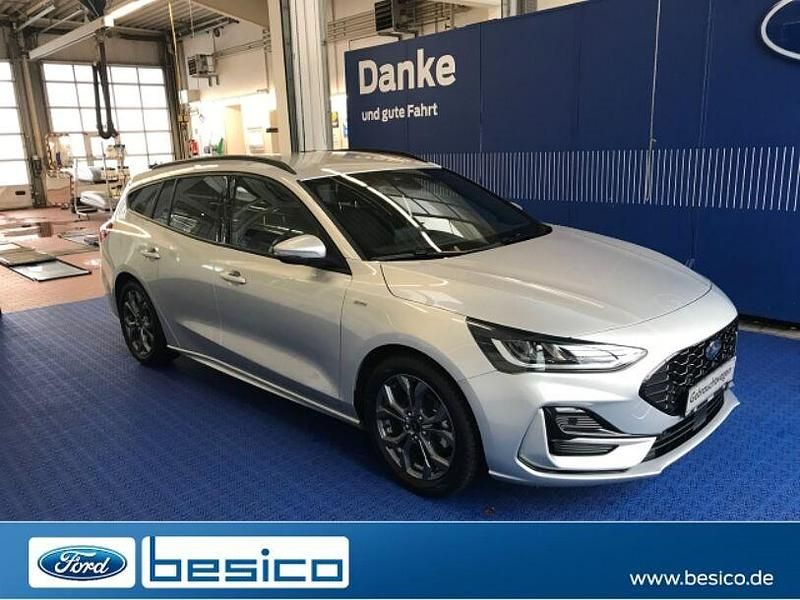 Gebraucht Ford Focus ST-Line 125 PS (91 kW) 2023 Moondustsilver metallic (silber) Kombi