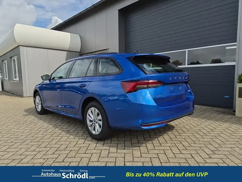 Neu Skoda Octavia Selection 150 PS (110 kW) 2026 Raceblau metallic Kombi
