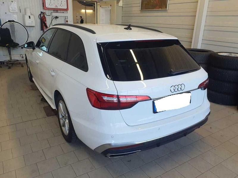 Second-hand Audi A4 S-Line 190 CP (139 kW) 2023 Alb Break