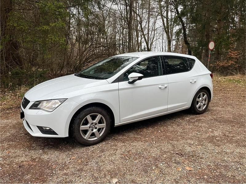 Gebraucht Seat Leon Style 105 PS (77 kW) 2015 Weiß Limousine