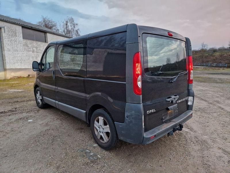 Gebraucht Opel Vivaro 145 PS (106 kW) 2009 Schwarz Van / Kleinbus