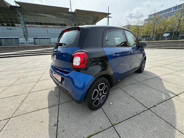 Gebraucht Smart ForFour 71 PS (52 kW) 2018 Blau Kleinwagen