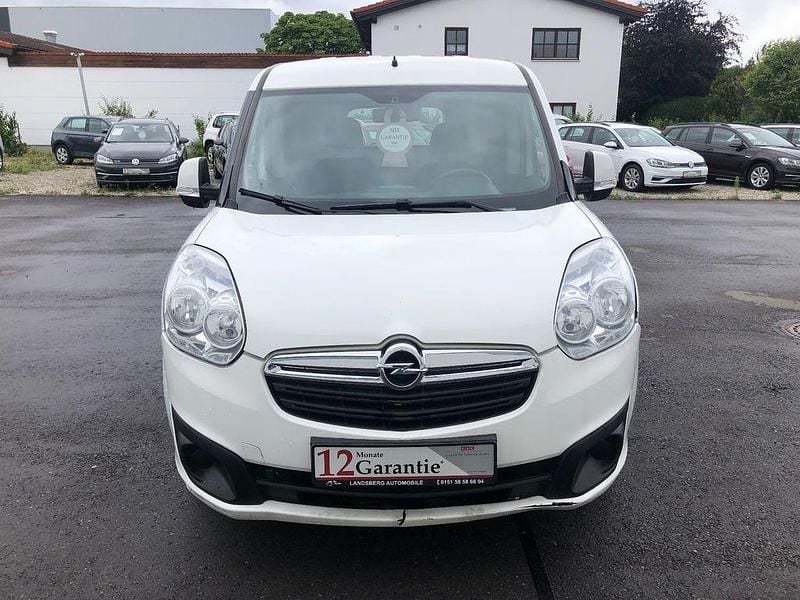 Gebraucht Opel Combo 120 PS (88 kW) 2016 Weiß Van / Kleinbus