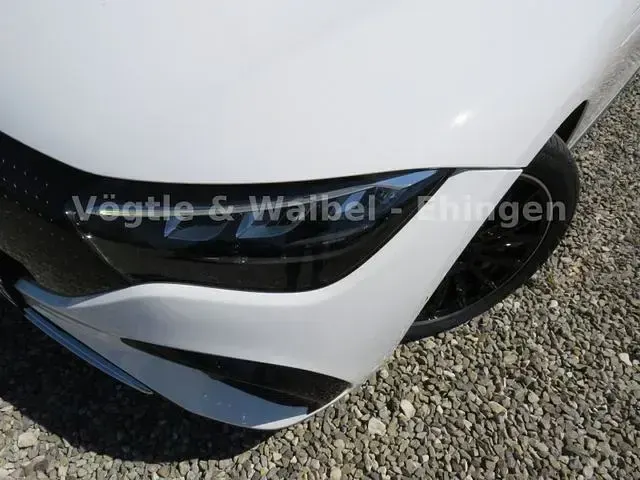 Gebraucht Mercedes EQE300 180 kW (245 PS) 2022 Weiß Limousine