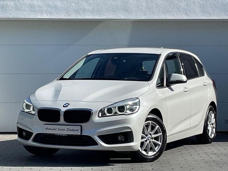 Weiß Gebraucht 2017 BMW 218 Active Tourer Advantage Van / Kleinbus | 13.980 € (Fairer Preis) - Bild 1/4