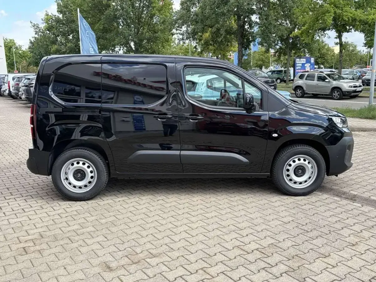 Neu Citroën Berlingo 131 PS (96 kW) 2026 Perlaneraschwarz Van / Kleinbus