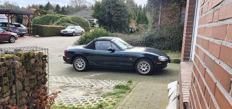 Second-hand Mazda MX5 110 CP (80 kW) 1999 Verde Cabrio
