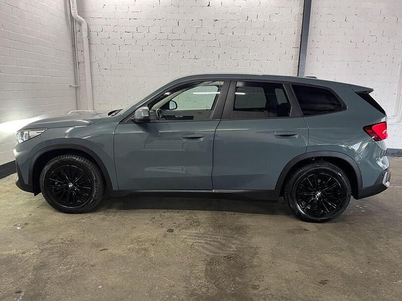 Gebraucht BMW iX1 230 kW (313 PS) 2023 Cape york gruen metallic SUV