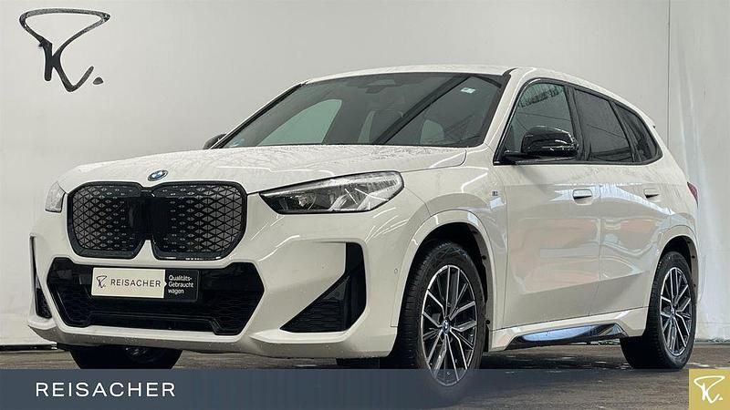 Alpinweiss Gebraucht 2023 BMW iX1 Luxury Line SUV | 40.990 € (Guter Preis) - Bild 1/4