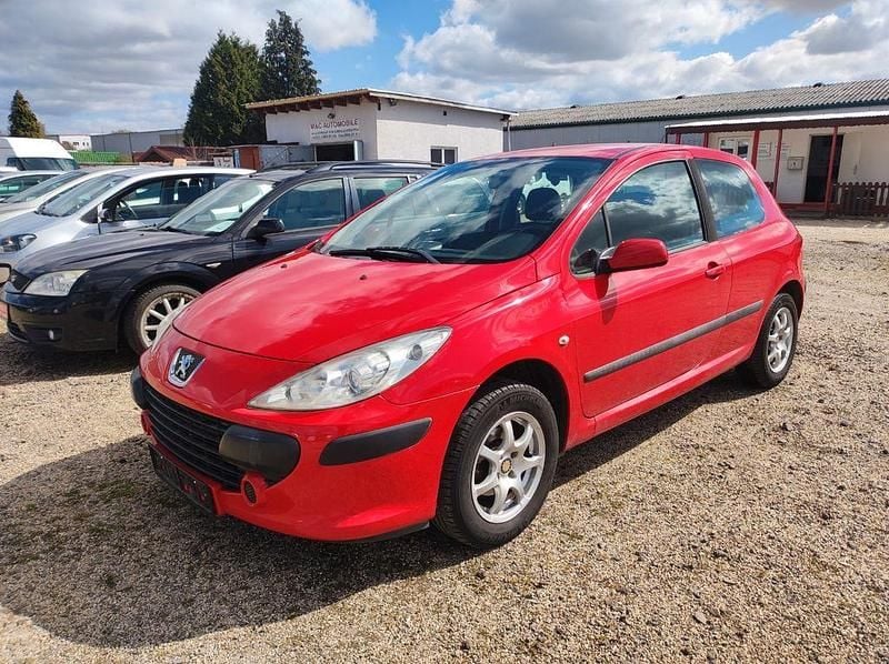 Gebraucht Peugeot 307 88 PS (64 kW) 2007 Rot Limousine