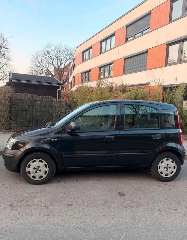 Gebraucht Fiat Panda 70 PS (51 kW) 2012 Schwarz Kleinwagen