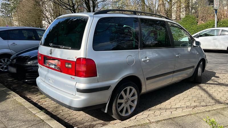 Gebraucht VW Sharan 116 PS (85 kW) 2003 Silber Van / Kleinbus