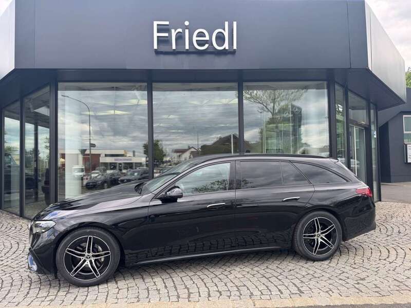 Obsidianschwarz metalliclack Gebraucht 2023 Mercedes E220 AMG Kombi | 47.450 € (Guter Preis) - Bild 1/4