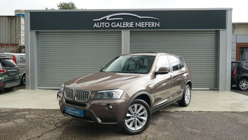 Braun Gebraucht 2011 BMW X3 Sport Line SUV | 17.990 € (Fairer Preis) - Bild 1/4