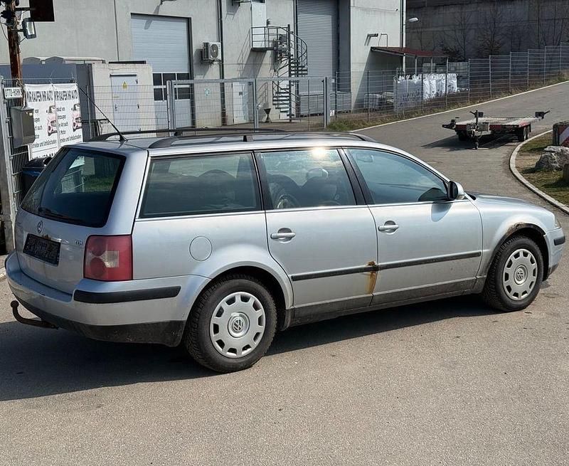 Gebraucht VW Passat 101 PS (74 kW) 2005 Silber Kombi