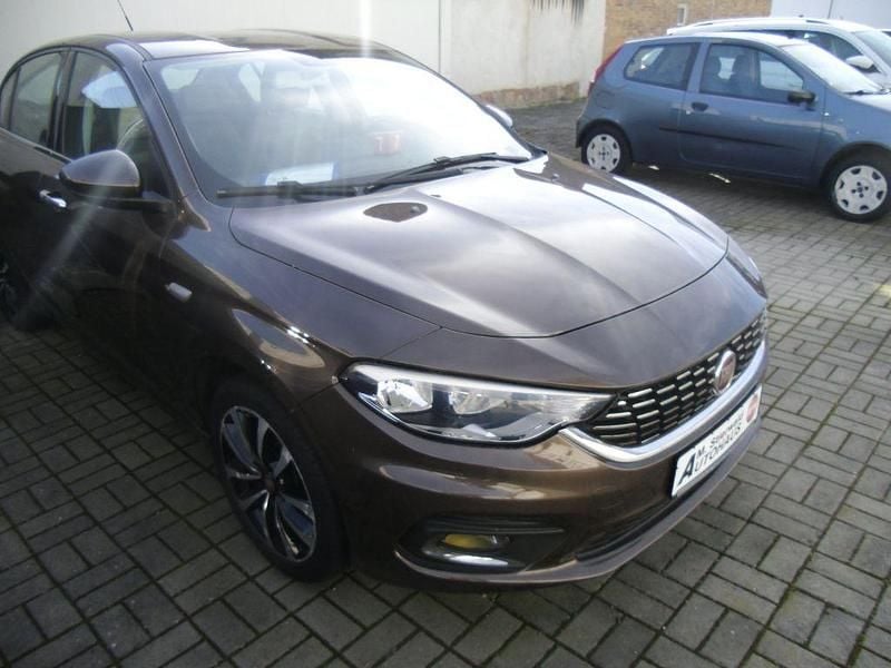 Gebraucht Fiat Tipo Lounge 95 PS (69 kW) 2017 Bronzo magnetico/khave Limousine