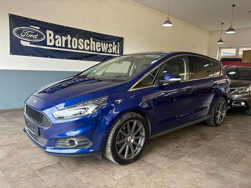 Indicblau Gebraucht 2016 Ford S-MAX Titanium Van / Kleinbus | 15.679 € (Fairer Preis) - Bild 1/4