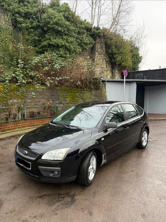 Gebraucht Ford Focus Trend 101 PS (74 kW) 2006 Schwarz Limousine