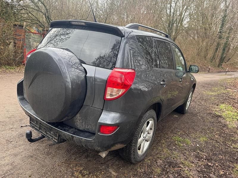Gebraucht Toyota RAV4 136 PS (100 kW) 2007 Grau SUV